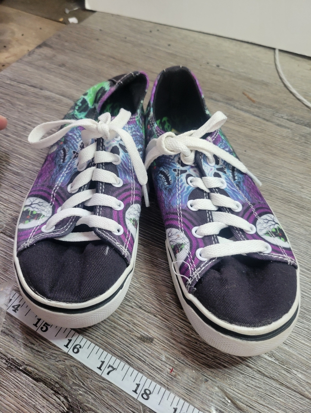 Monster Jam Colorful Graphic Canvas Sneakers - Purple & Green Youth Size 1 - Picture 2 of 6